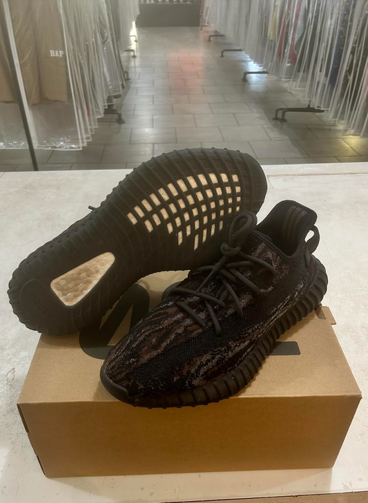 MX Rock Yeezy 350 Pre-Owned