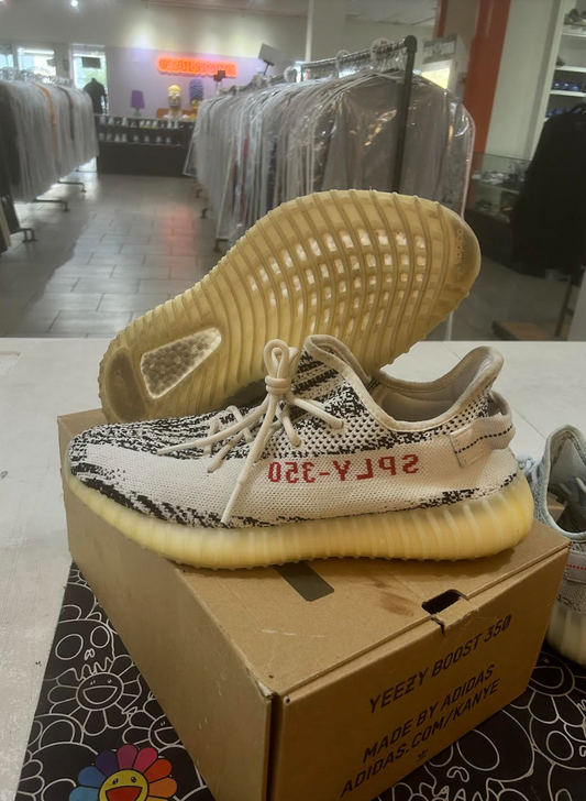 Yeezy 350 Zebra Pre-Owned