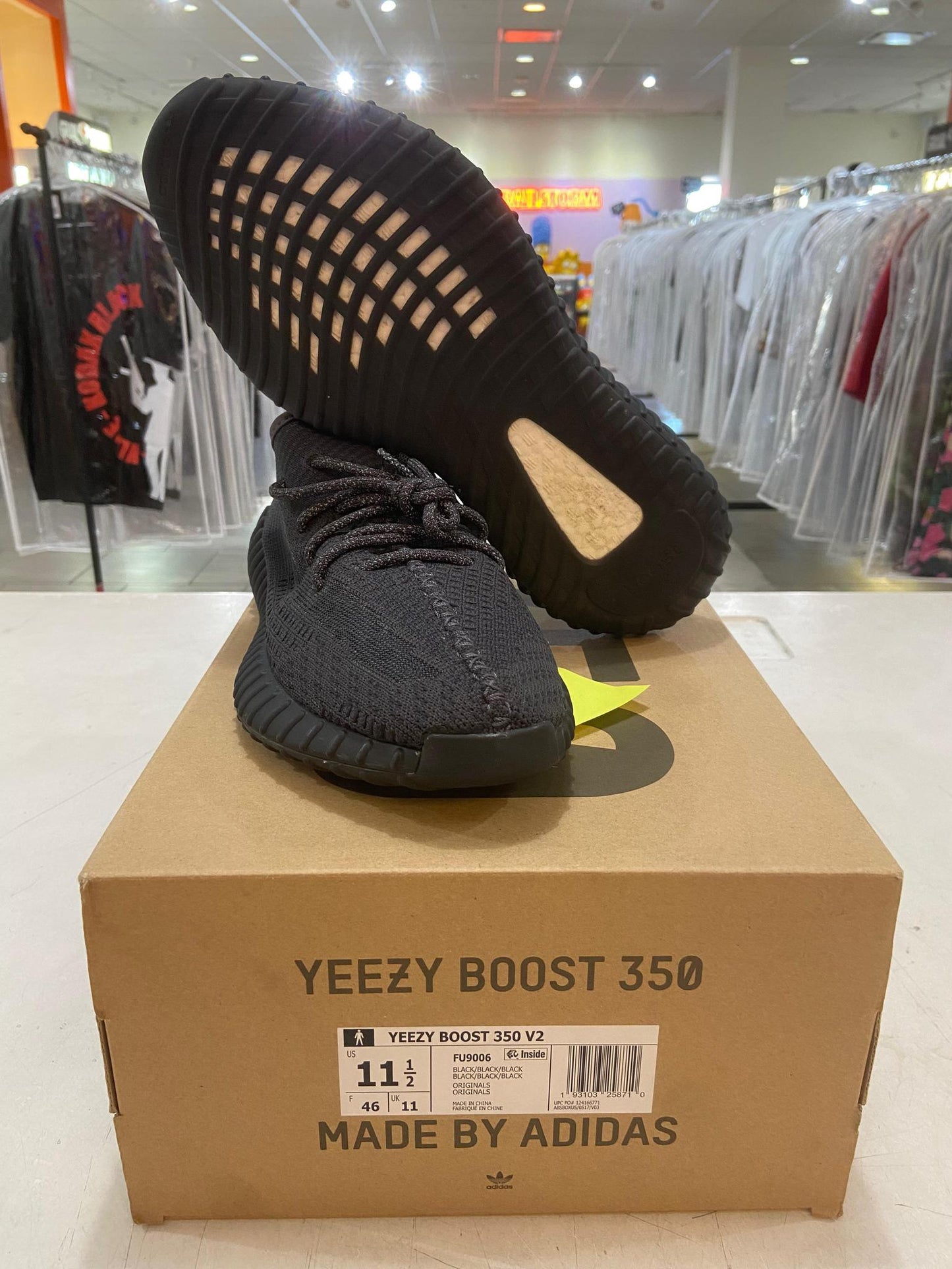 adidas Yeezy Boost 350 V2 Black (Non-Reflective) Pre-Owned