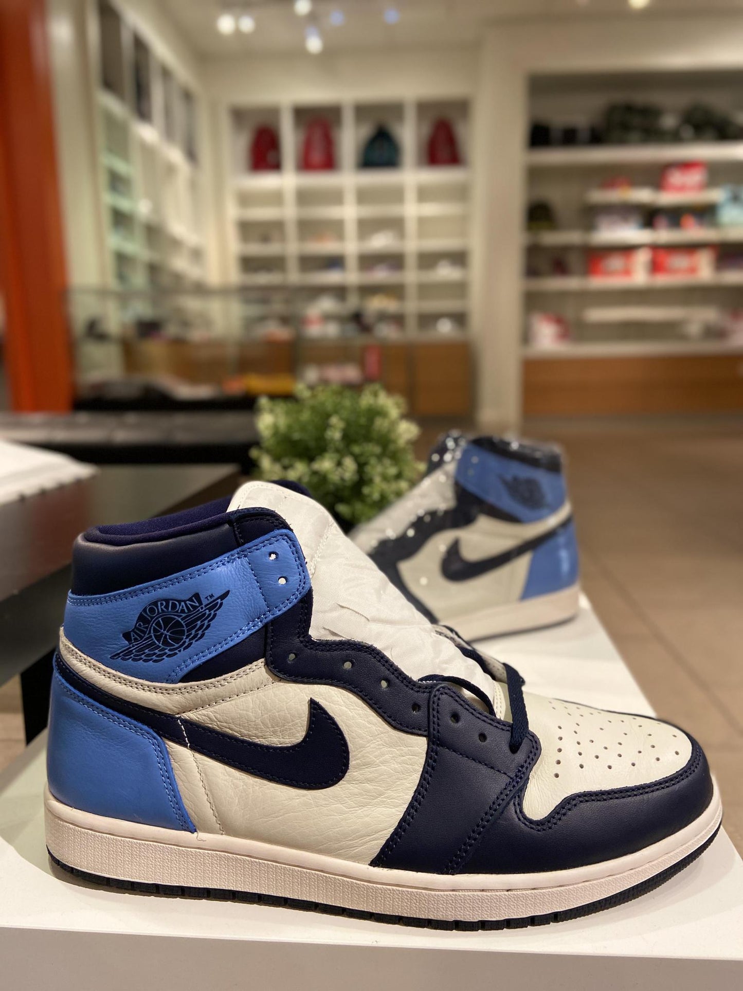 Jordan 1 Retro High Obsidian UNC Pre-Owned