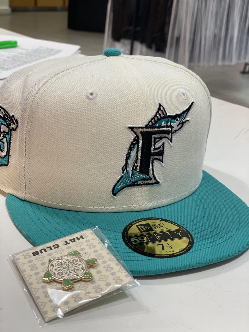 New Era 59FIFTY Florida Marlins 1993-2018 Hat Club ( With Pin)